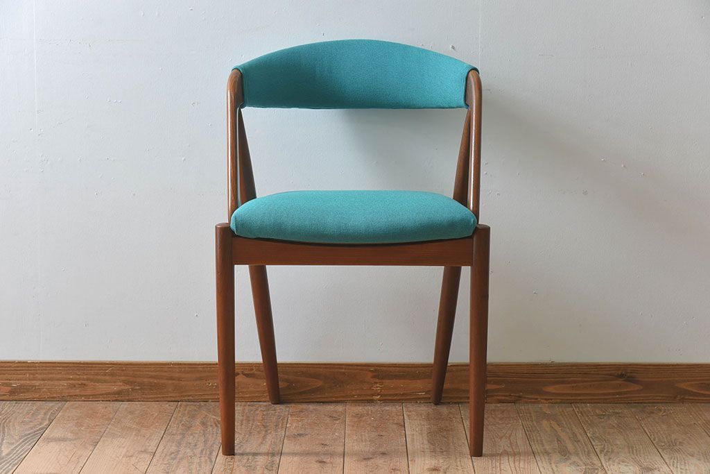 ヴィンテージ家具　カイ・クリスチャンセン(Kai Kristiansen)　北欧ビンテージ　NV31　ダイニングチェア(3)