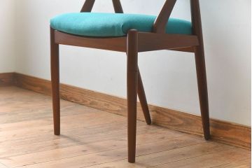 ヴィンテージ家具　カイ・クリスチャンセン(Kai Kristiansen)　北欧ビンテージ　NV31　ダイニングチェア(3)
