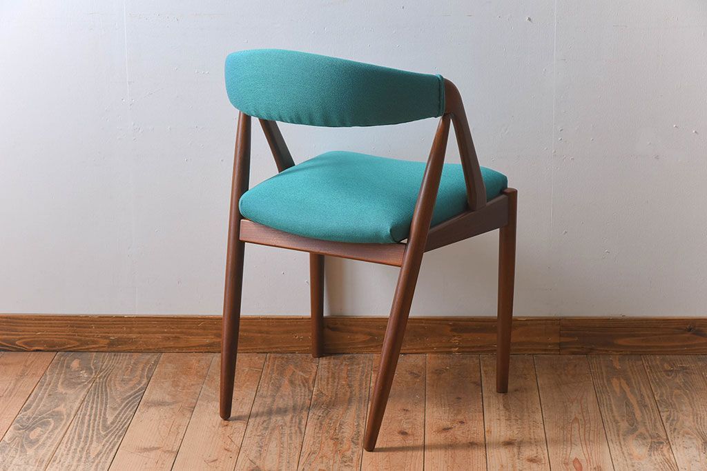 ヴィンテージ家具　カイ・クリスチャンセン(Kai Kristiansen)　北欧ビンテージ　NV31　ダイニングチェア(3)
