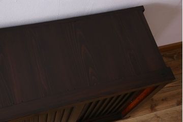 アンティーク家具　明治期　六尺　縦桟四枚引き戸　収納箪笥サイドボード(水屋箪笥)(2)