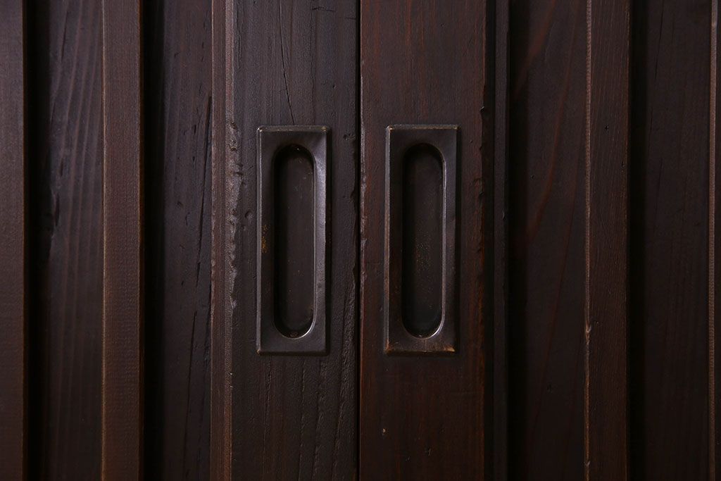 アンティーク家具　明治期　六尺　縦桟四枚引き戸　収納箪笥サイドボード(水屋箪笥)(2)
