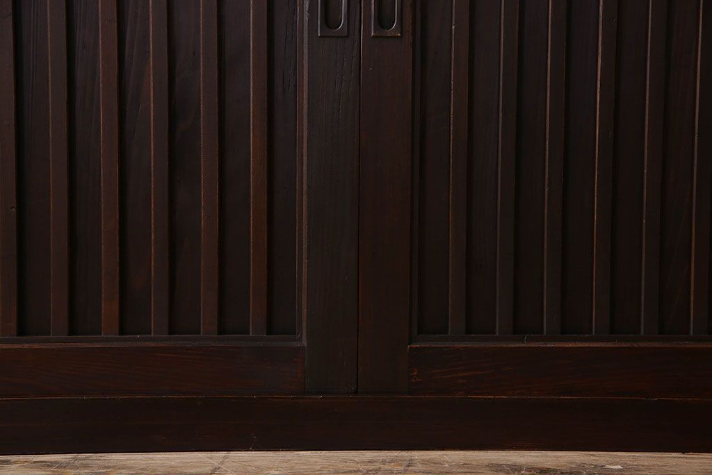 アンティーク家具　明治期　六尺　縦桟四枚引き戸　収納箪笥サイドボード(水屋箪笥)(2)