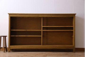 レトロ家具　昭和レトロ　脚付き!古い木製のサイドボード(収納棚)(2)