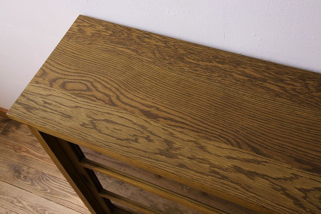 レトロ家具　昭和レトロ　脚付き!古い木製のサイドボード(収納棚)(2)