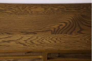 レトロ家具　昭和レトロ　脚付き!古い木製のサイドボード(収納棚)(2)