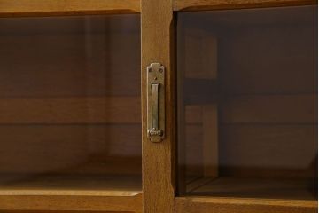 レトロ家具　昭和レトロ　脚付き!古い木製のサイドボード(収納棚)(2)