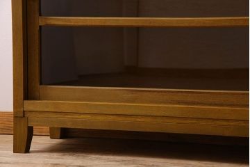 レトロ家具　昭和レトロ　脚付き!古い木製のサイドボード(収納棚)(2)