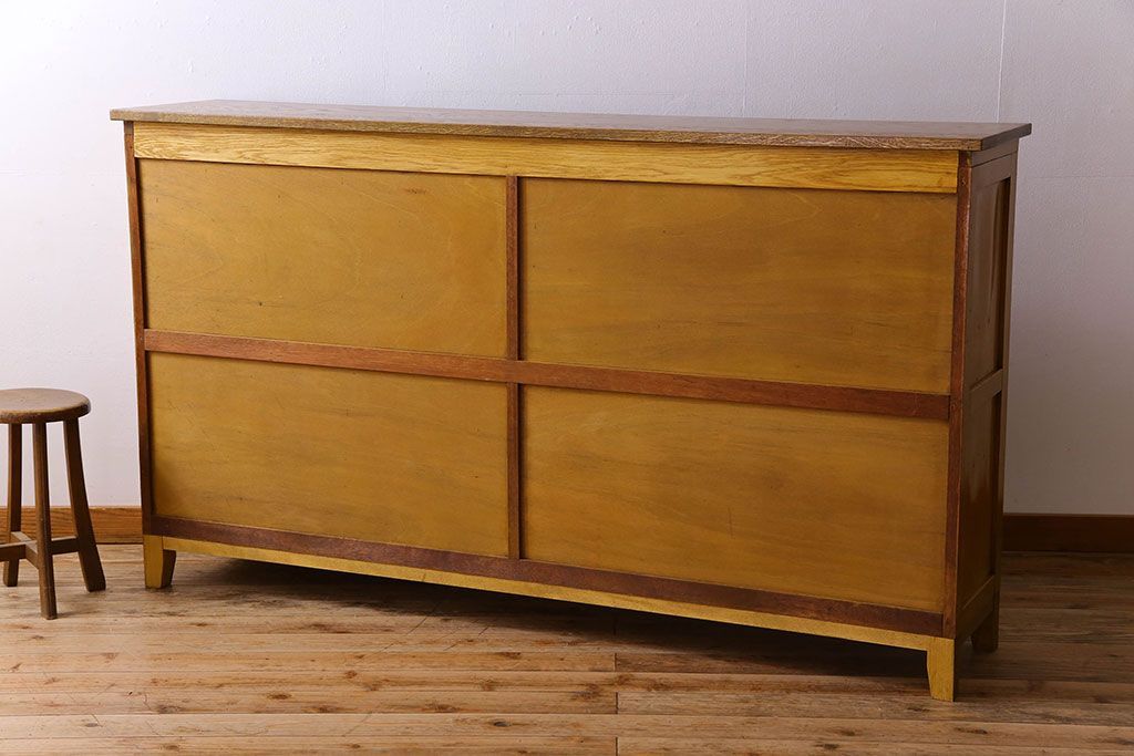 レトロ家具　昭和レトロ　脚付き!古い木製のサイドボード(収納棚)(2)