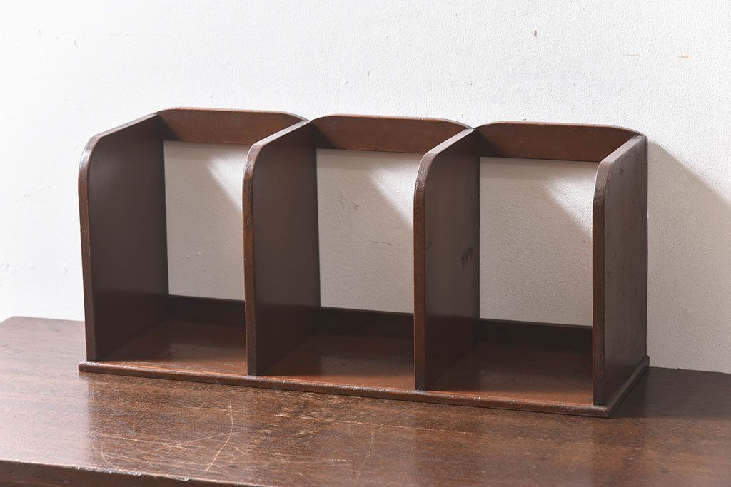 アンティーク雑貨　昭和レトロ　古い木のアンティーク本立て