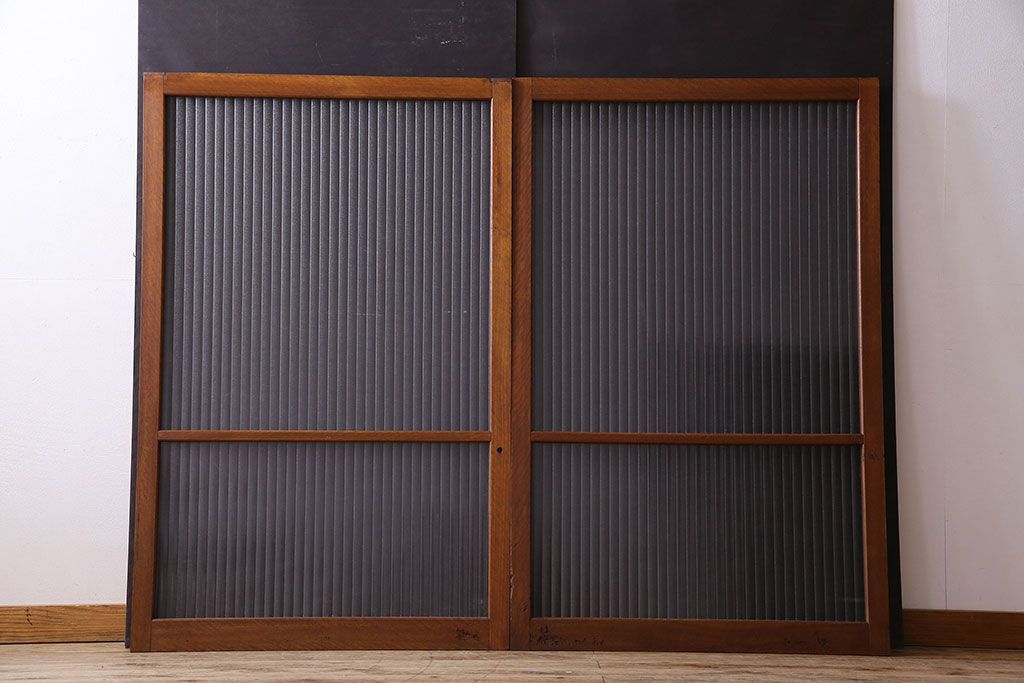 アンティーク　レトロな古い木味の銀モールガラス入り引き戸2枚セット(窓)(2)