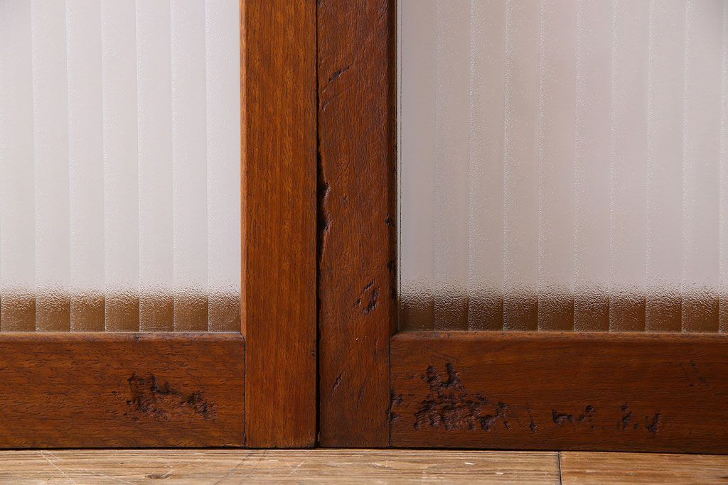 アンティーク　レトロな古い木味の銀モールガラス入り引き戸2枚セット(窓)(2)