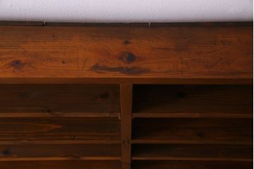 アンティーク家具　薄型!古い木製の和製アンティーク飾り棚