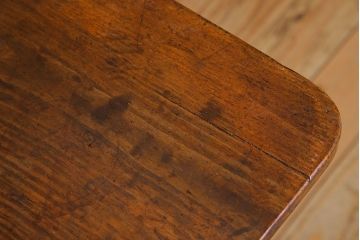 アンティーク家具　アンティーク　古い木製のシンプルな作業台(平机・テーブル)