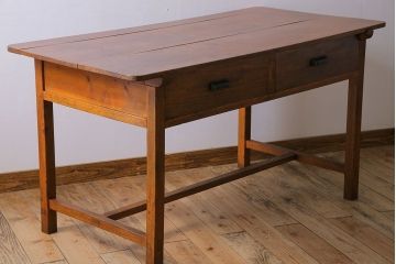 アンティーク家具　アンティーク　古い木製のシンプルな作業台(平机・テーブル)