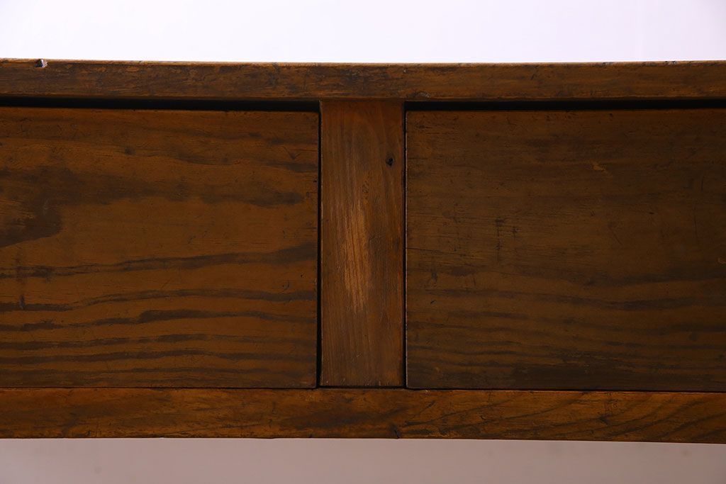 アンティーク家具　アンティーク　古い木製のシンプルな作業台(平机・テーブル)