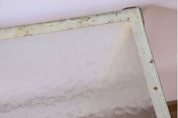 レトロ家具　昭和レトロ　アイアン製!ガラストップのキャスター付きテーブル(サイドテーブル、コンソールテーブル、アイアンラック、店舗什器)(R-024191)