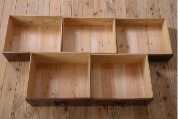 アンティーク家具　前面欅材　大正期　古い木の上質な縦型引き出し　アンティーク