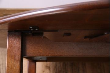 ヴィンテージ家具　北欧ビンテージ　シンプルなエクステンションテーブル(バタフライテーブル、ダイニングテーブル、2人掛け、4人掛け、食卓)(R-024195)