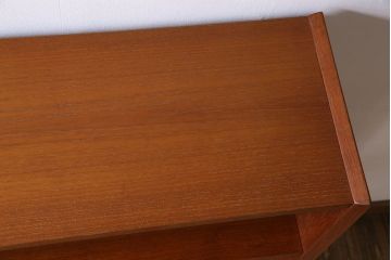 ヴィンテージ家具　北欧ビンテージ　ガラス引き戸付き!収納棚