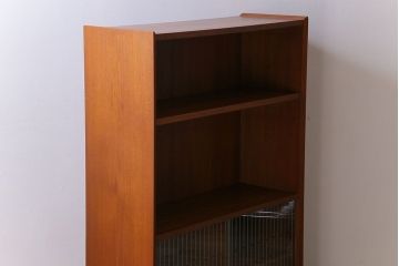 ヴィンテージ家具　北欧ビンテージ　ガラス引き戸付き!収納棚
