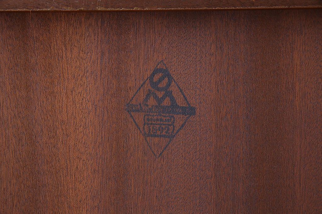 ヴィンテージ家具　北欧ビンテージ　ガラス引き戸付き!収納棚