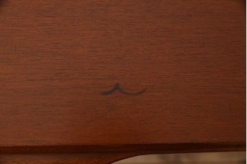 ヴィンテージ家具　北欧ビンテージ　マッキントッシュ製サイドボード