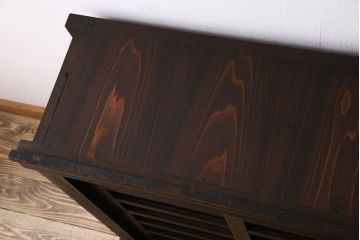 アンティーク家具　古民具・骨董　五尺　四枚引き戸の収納箪笥ローボード(水屋箪笥)(2)