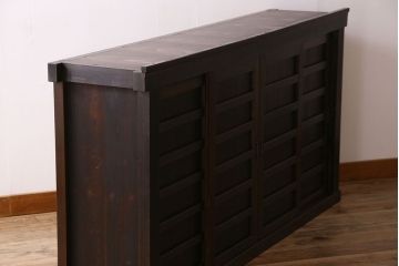 アンティーク家具　古民具・骨董　五尺　四枚引き戸の収納箪笥ローボード(水屋箪笥)(2)