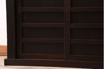 アンティーク家具　古民具・骨董　五尺　四枚引き戸の収納箪笥ローボード(水屋箪笥)(2)