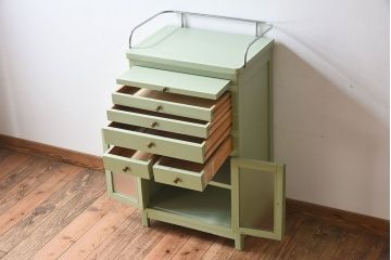 レトロ家具　和製アンティーク　レトロなペイントデンタルキャビネット