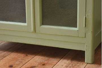 レトロ家具　和製アンティーク　レトロなペイントデンタルキャビネット