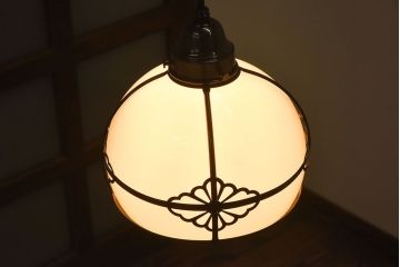 中古　和風デザイン　和モダンなガラスシェードの天井照明
