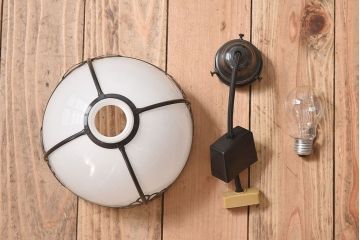 中古　和風デザイン　和モダンなガラスシェードの天井照明