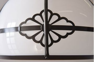 中古　和風デザイン　和モダンなガラスシェードの天井照明