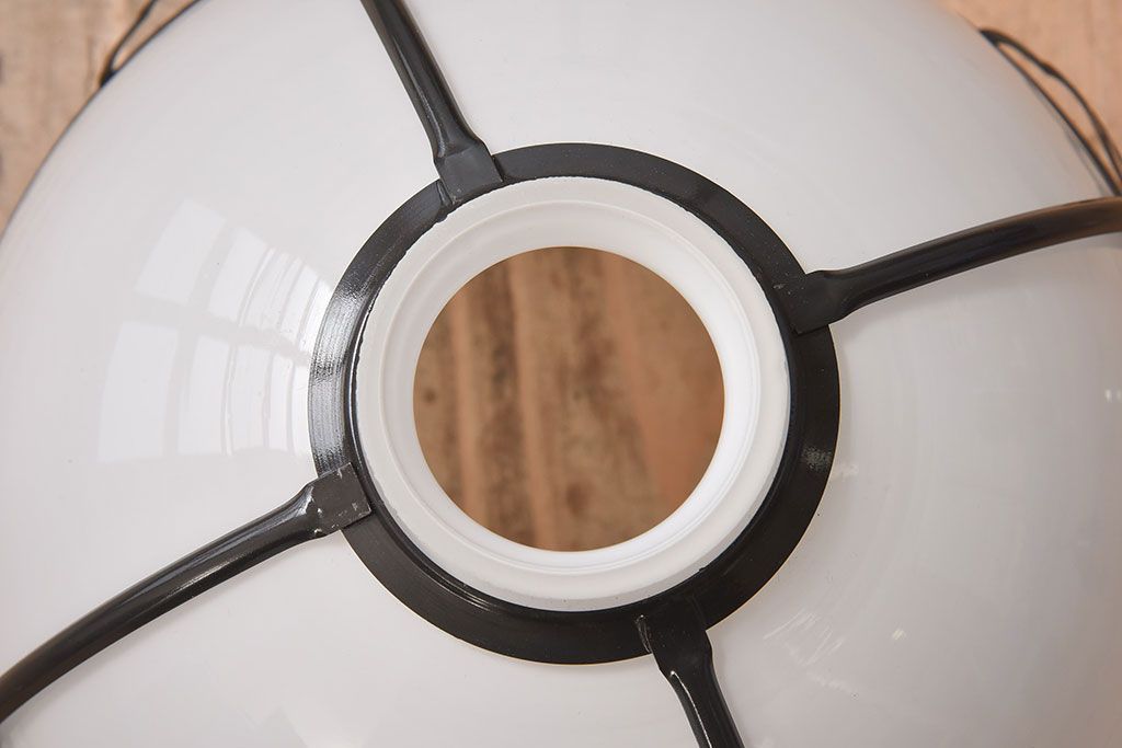 中古　和風デザイン　和モダンなガラスシェードの天井照明