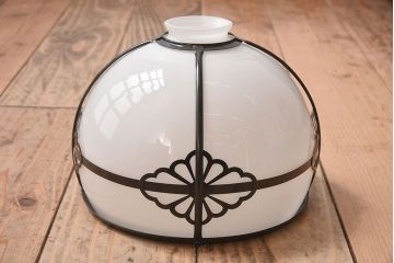 中古　和風デザイン　和モダンなガラスシェードの天井照明