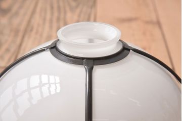 中古　和風デザイン　和モダンなガラスシェードの天井照明