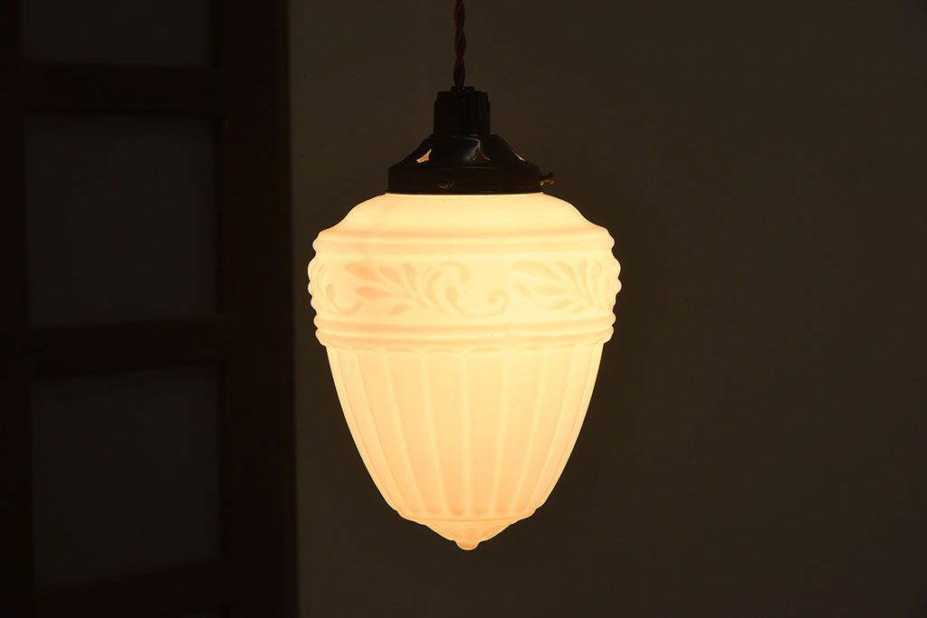 和製アンティーク　すずらん型レトロな吊り下げ照明