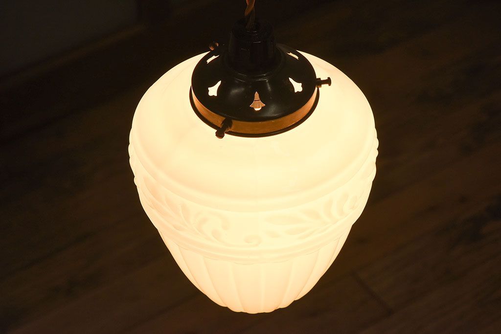 和製アンティーク　すずらん型レトロな吊り下げ照明