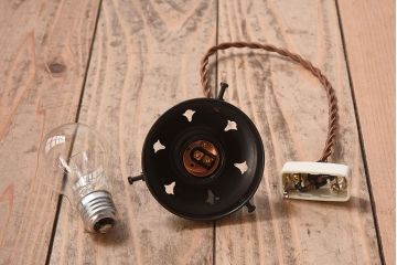 和製アンティーク　すずらん型レトロな吊り下げ照明