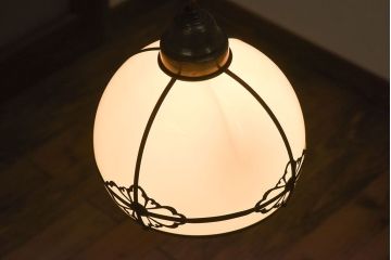 中古　和風デザイン　和モダンなガラスシェードの天井照明(2)