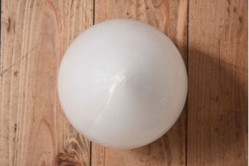 つぼみ型　白いガラスのアンティーク壁付け照明(ライト)