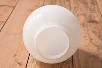 つぼみ型　白いガラスのアンティーク壁付け照明(ライト)