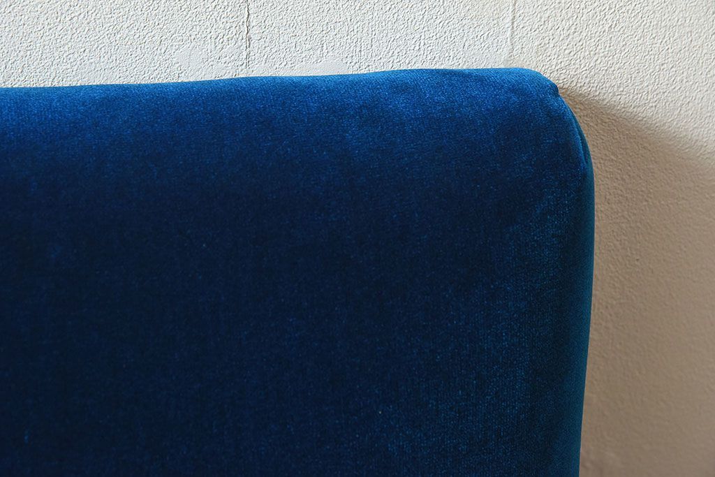 レトロ家具　レトロデザイン　おしゃれな一人掛けアンティークアームソファ