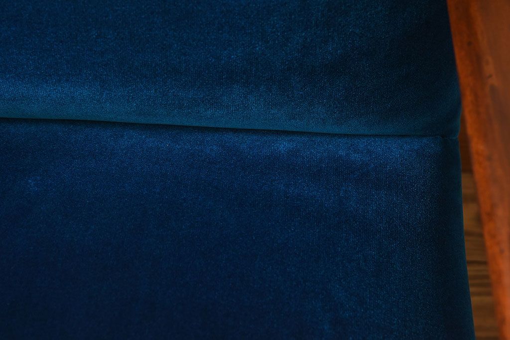 レトロ家具　レトロデザイン　おしゃれな一人掛けアンティークアームソファ