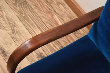 レトロ家具　レトロデザイン　おしゃれな一人掛けアンティークアームソファ