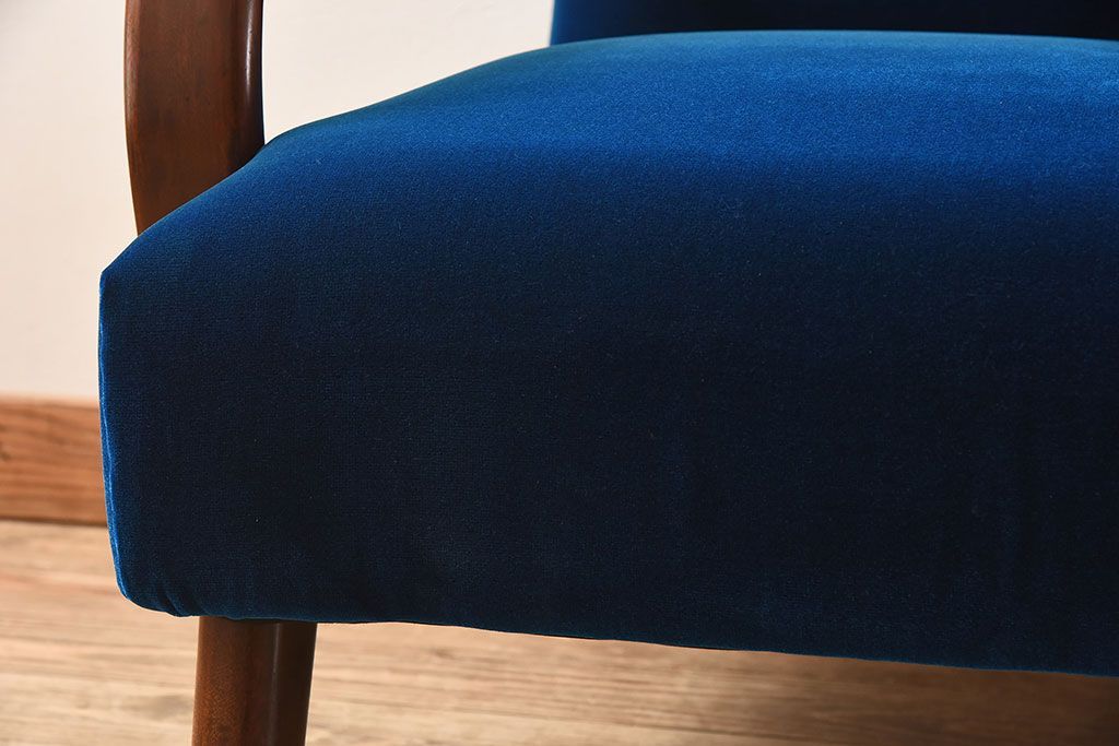 レトロ家具　レトロデザイン　おしゃれな一人掛けアンティークアームソファ