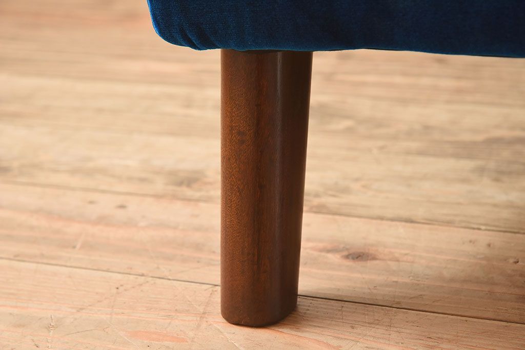 レトロ家具　レトロデザイン　おしゃれな一人掛けアンティークアームソファ