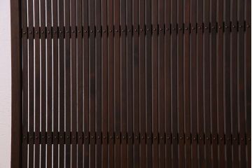 和製アンティーク　裏ガラス入り!上質な縦桟格子戸(1)