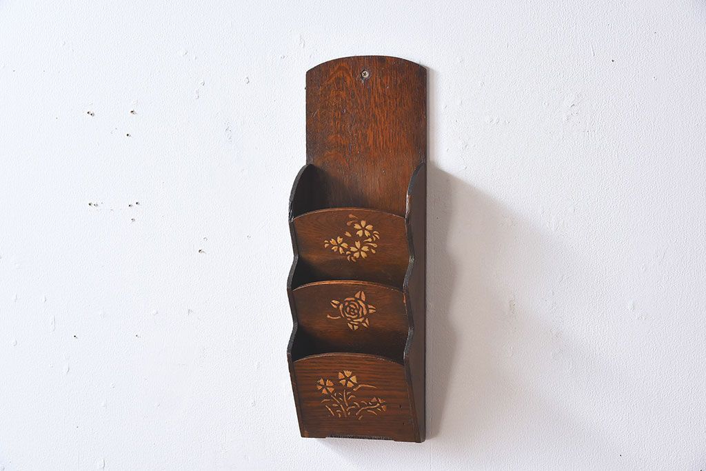 アンティーク雑貨 和製アンティーク 上品な古いナラ材の小振りな3段レターラック(壁掛け収納棚・状差し)